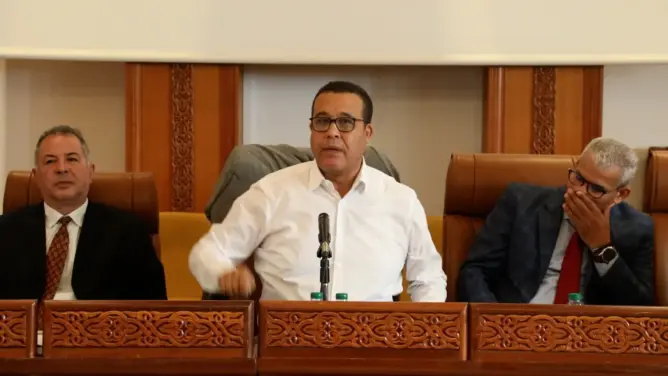 الزمزامي يرد على “إساءات” استهدفت الغرفة ويصعّد ضد قرارات إغلاق محلات”الصنايعية” بسلا (فيديو)