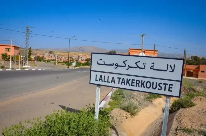 الحوز.. قلة حافلات النقل العمومي تفاقم الاكتظاظ وتكرس عزلة سكان لالة تكركوست