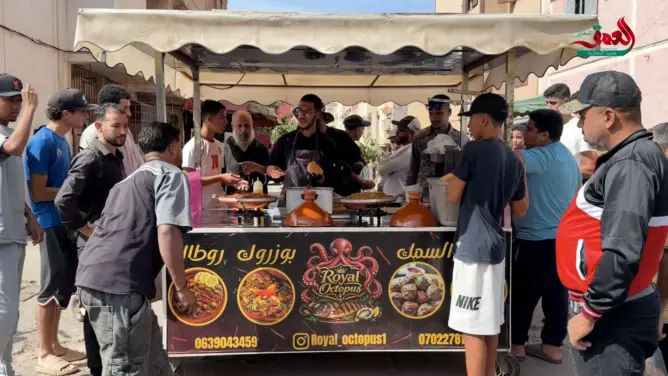 شاب يصنع نجاحه بمشروع للوجبات الخفيفة