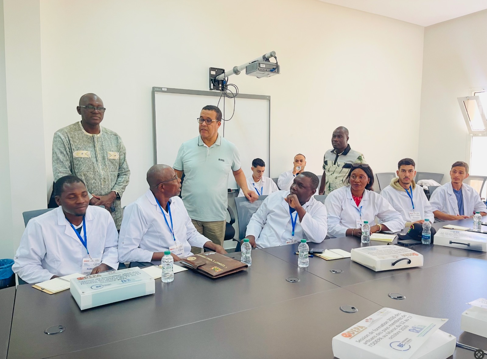 غرفة الصناعة التقليدية لجهة الرباط تنظم دورة تكوينية لفائدة حرفيين أفارقة في ميكانيك السيارات