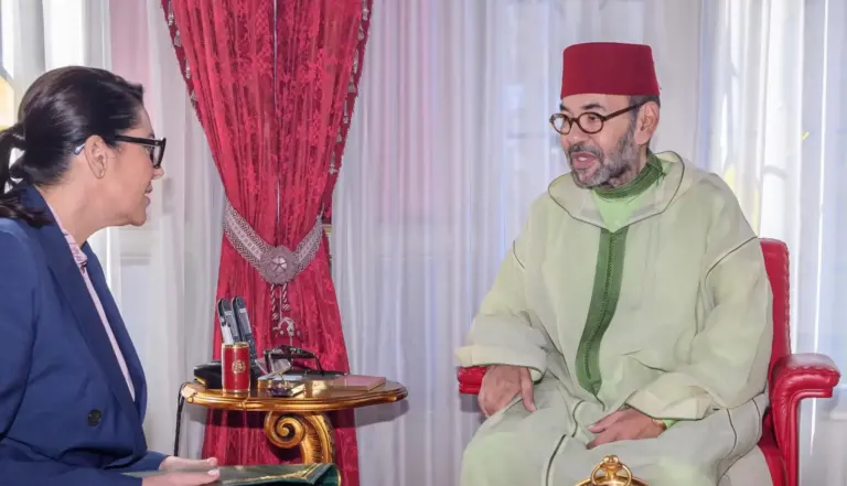 الملك يستقبل المنصوري ويؤكد ضرورة التعبئة الشاملة والأداء الحكومي الجاد والمسؤول