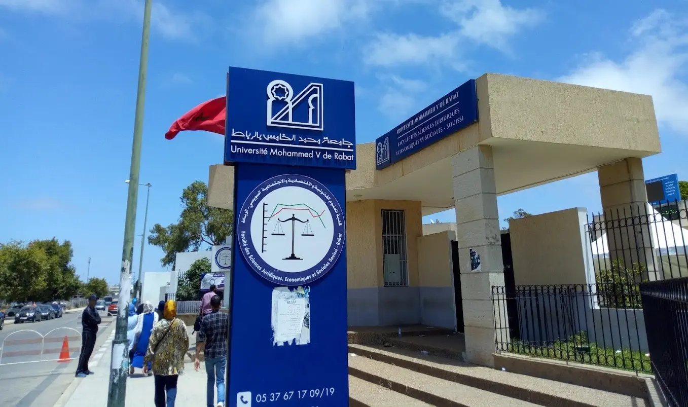 بعد احتجاجات الموظفين.. كلية بالرباط تعتمد رسوما متدرجة للدكتوراه حسب الأجر الشهري