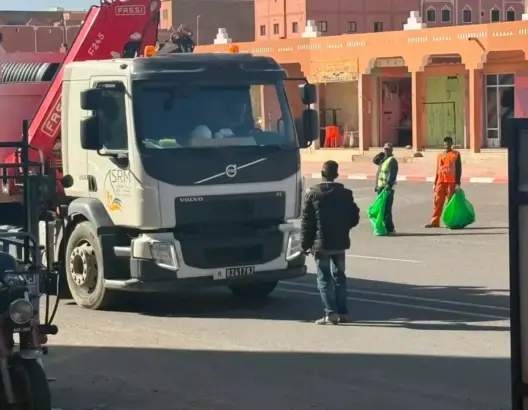 المختلون عقليا بزاكورة.. سلوكيات تعرقل حركة السير ومطالب بتدخل عاجل للسلطات