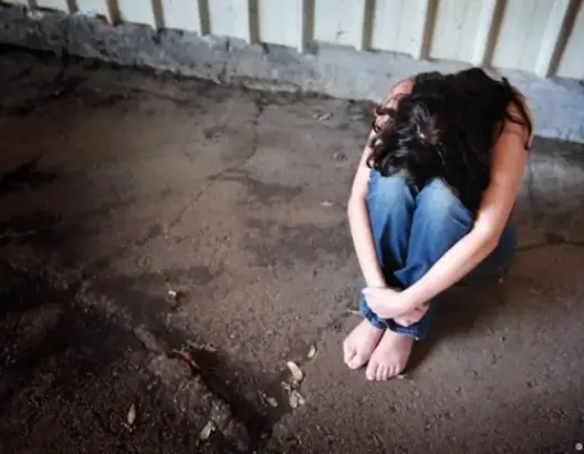 مؤسسة تعليمية بالرباط تفصل تلميذة عنفت زميلتها وشهرت بها على مواقع التواصل