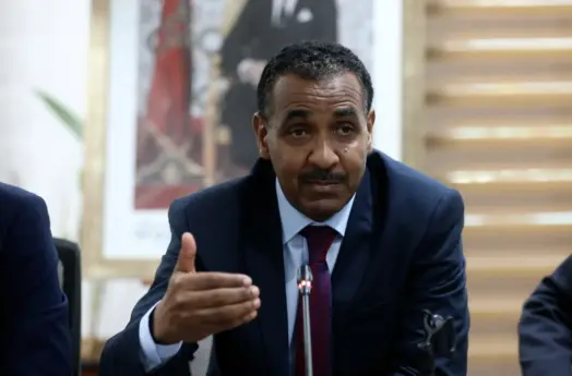 شهيد يتسلم حقيبة التشغيل