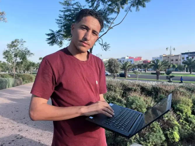 شاب يبتكر منصة رقمية لتسهيل المسار الجامعي لطلبة جامعة ابن زهر بأكادير (فيديو)