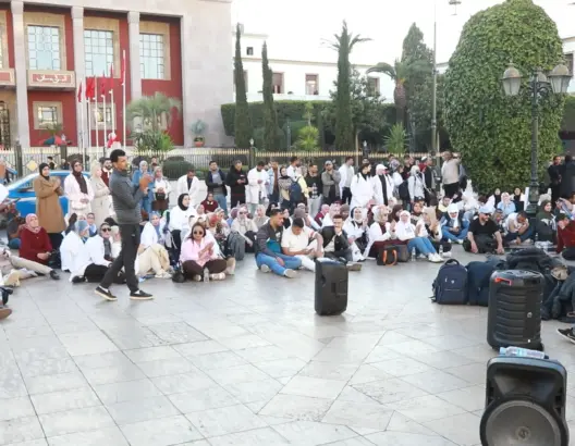 أساتذة التعليم الأولي يرفعون مطالب الإدماج في وجه بنعبد الله
