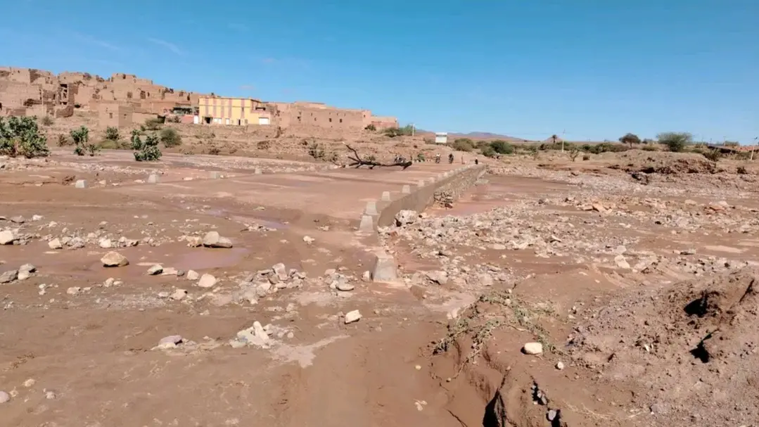 مخاوف من اختلالات في تصريف مياه الأمطار بطريق قروية بتنغير ومطالب بإيفاد لجنة تقنية
