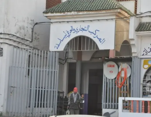 محلات البيضاء تفوت بالملايين.. ومجلس الرميلي يثقل كاهل الجماعة بإرث “التنازلات”