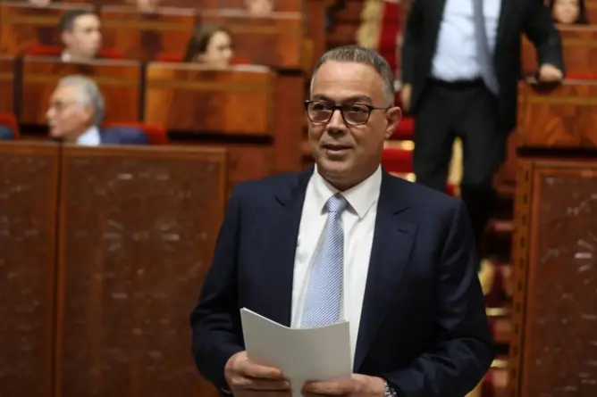 لقجع يكشف كلفة دعم فواتير الكهرباء وزيادات المعاشات والحوار الاجتماعي في 2027