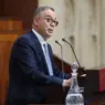 لقجع: إعفاء الأجور الصافية التي تقل عن 10 آلاف درهم من الضريبة على الدخل ابتداء من 2027