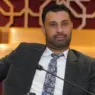 حكومة شعبوية تغير الاتجاه ومعارضة “المولوتوف” 