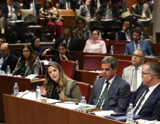 “الحركة” يطالب بربط الدعم العمومي بالأثر وينتقد غياب تعهدات محاربة الفساد في قانون المالية