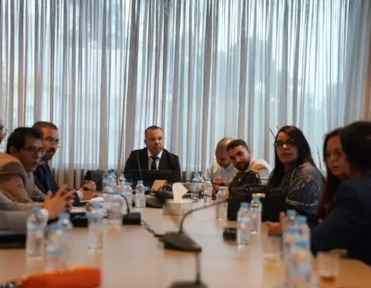 “البام” يطالب بتقييم حصيلة الأمازيغية ويقترح مستشارا لدى رئيسة الحكومة