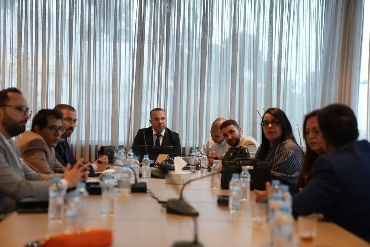 “البام” يطالب بتقييم حصيلة الأمازيغية ويقترح مستشارا لدى رئيسة الحكومة