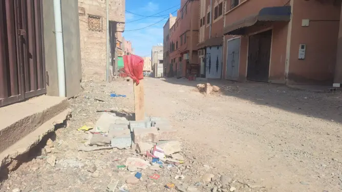 توقف أشغال مسالك القرب “تابونت” يثير الاستياء بورزازات وتساؤلات حول مصير المشروع (صور)