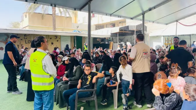 كفلاء مغاربة يتبرعون بـ90 مليون لأيتام غزة.. مبادرة مغربية تدخل الفرح على 500 طفل (صور)