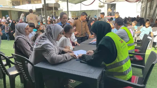 كفلاء مغاربة يتبرعون بـ90 مليون لأيتام غزة.. مبادرة مغربية تدخل الفرح على 500 طفل (صور)