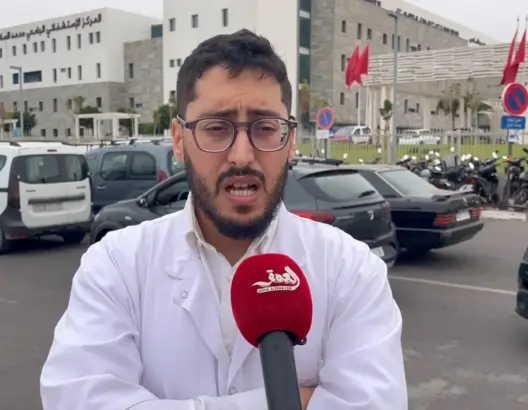 “ممرضة لـ 140 حالة مستعجلة”.. الأطر الصحية بأكادير تحتج ضد الضغط المهني بالمستشفى الجامعي (فيديو)