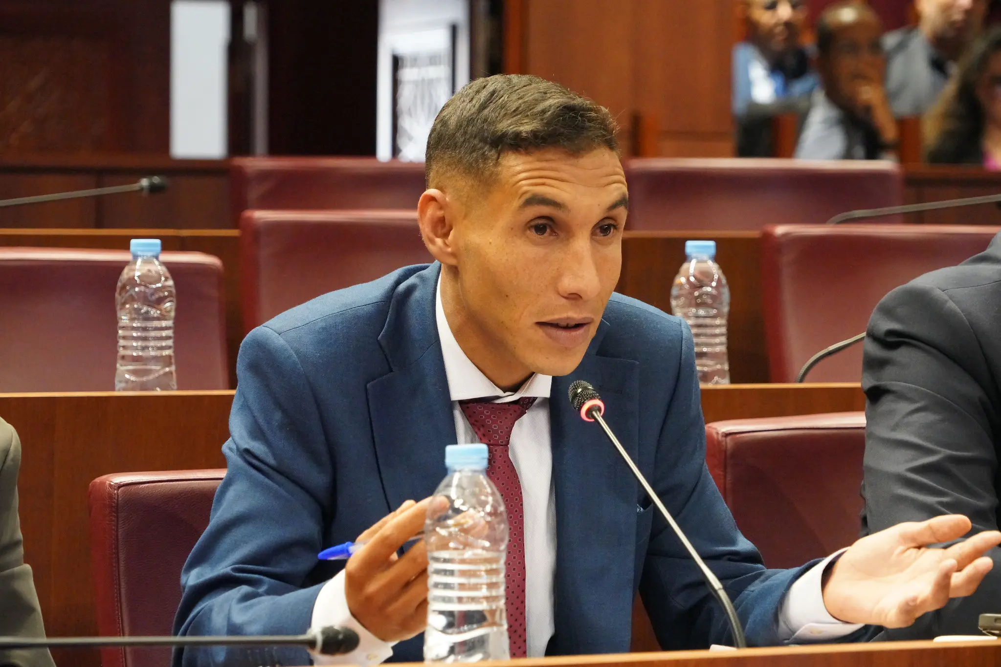 باريك: زيرو ملعب وزيرو “أوتوروت” وندفع نفس الضرائب.. وساكنة الجبل “قتلتها تاشفارت”