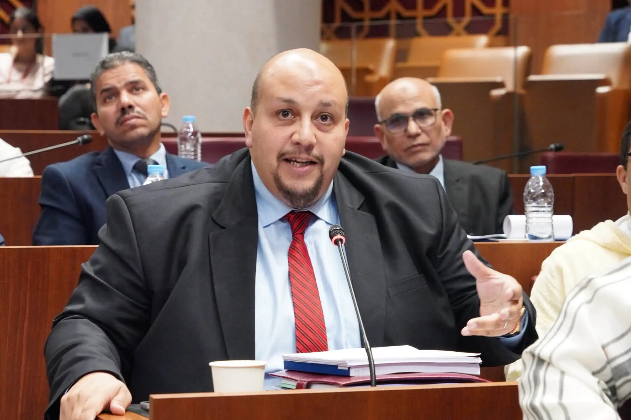 البرلماني عياش: كيف نراقب أوراش المونديال ومفتشو الشغل يتنقلون بسياراتهم الخاصة؟