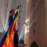 صافرات استهجان وانسحاب محتجين.. رفع “علم المثليين” يشعل الغضب في حفل غنائي بالبيضاء