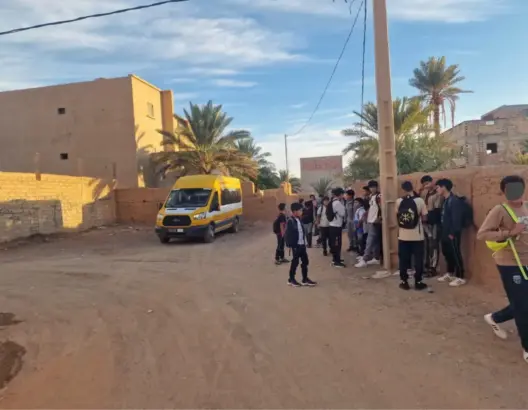 زاكورة.. تلاميذ دوار آيت حدو بتغبالت يدخلون في إضراب مفتوح بسبب أزمة النقل المدرسي